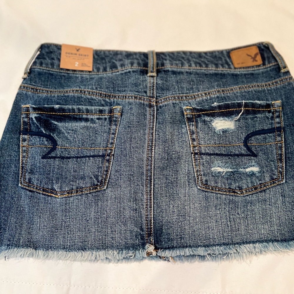 AE Mini-Skirt - Picture 2 of 2